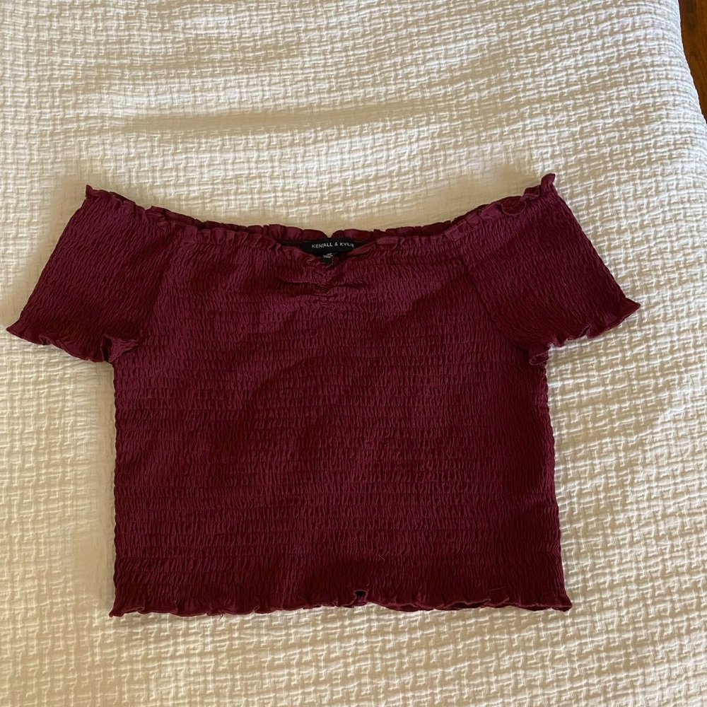 kendall & kylie off the shoulder crop top